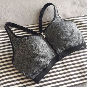 LIKE NEW Victoria’s Secret Sports Bra 34DD